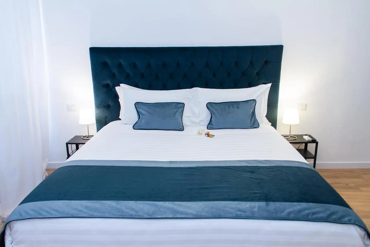 Home At Rome Vatican Suites 0*,